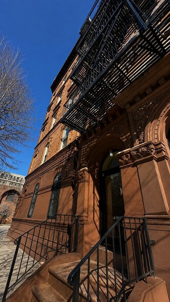 82 Bradhurst Avenue, New York, NY à vendre - Photo de l’immeuble – Image 3 sur 22