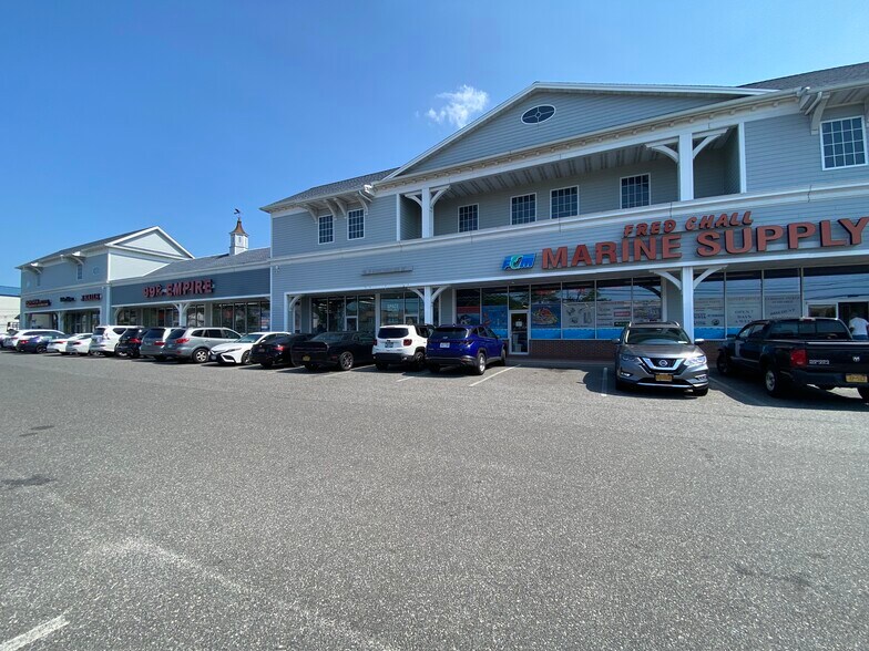 391-403 S Main St, Freeport, NY à louer - Photo de l’immeuble – Image 2 sur 4