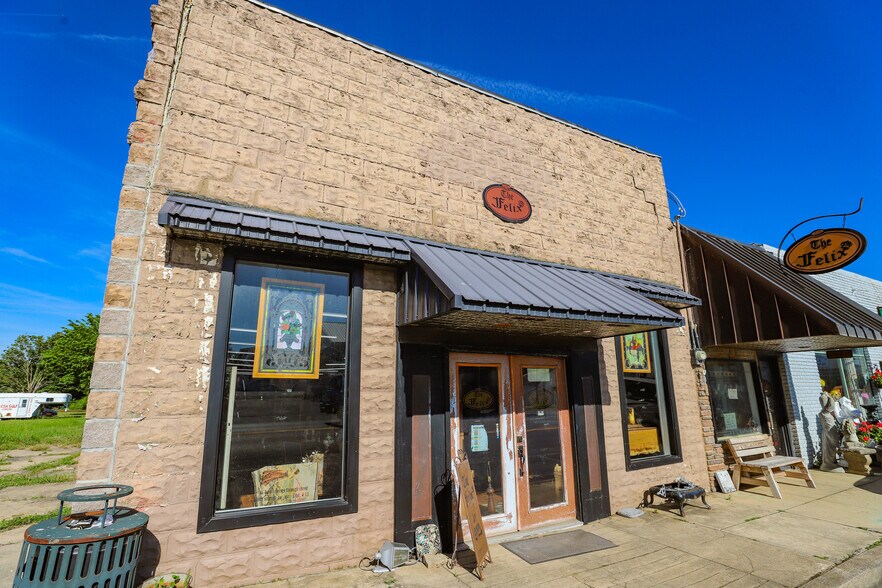 210 Main St, Hazel, KY à vendre - Photo de l’immeuble – Image 3 sur 25
