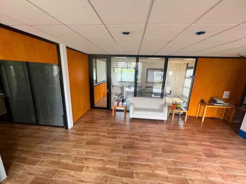 Bureau dans Marcq-en-Baroeul à louer - Photo intérieure – Image 2 sur 8