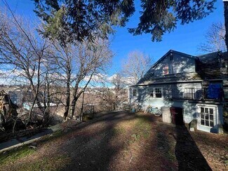 Plus de détails pour 230-240 SE Spring St, Pullman, WA - Logement à vendre