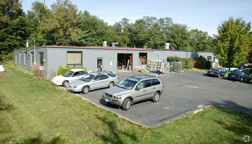 19 Sandscreen Rd, Avon, CT à louer - Photo de l’immeuble – Image 3 sur 4
