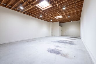 5131-5137 W Jefferson Blvd, Los Angeles, CA à louer Photo intérieure– Image 2 sur 20