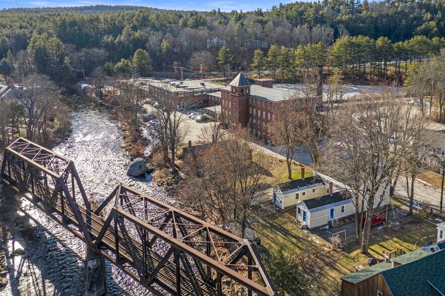 1 Riverside Way, Wilton, NH à louer - Photo de l’immeuble – Image 2 sur 31