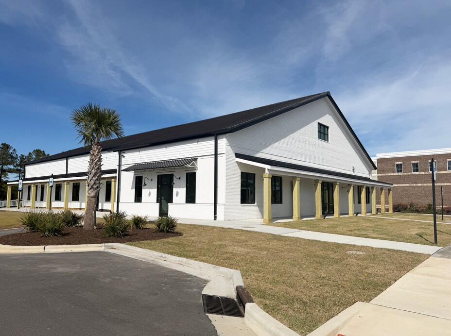 1160 E Cutlar Crossing, Leland, NC à louer Photo principale– Image 1 sur 5