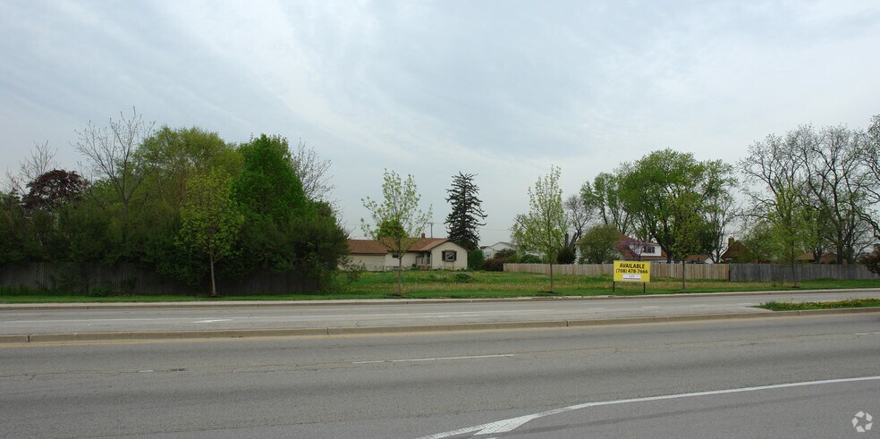 SWC Eola Rd & Indian Trail Rd, Aurora, IL à louer - Photo de l’immeuble – Image 2 sur 4