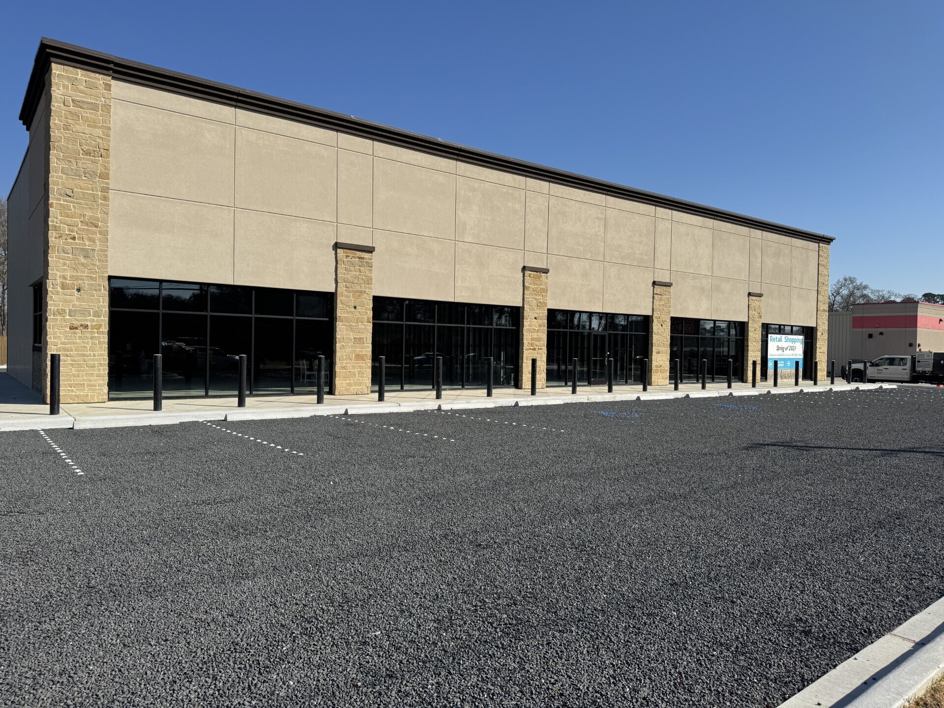 24055 Ford Rd, Porter, TX à louer Photo principale– Image 1 sur 3