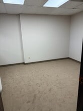 2140 Eastman Ave, Ventura, CA à louer Photo intérieure– Image 1 sur 8