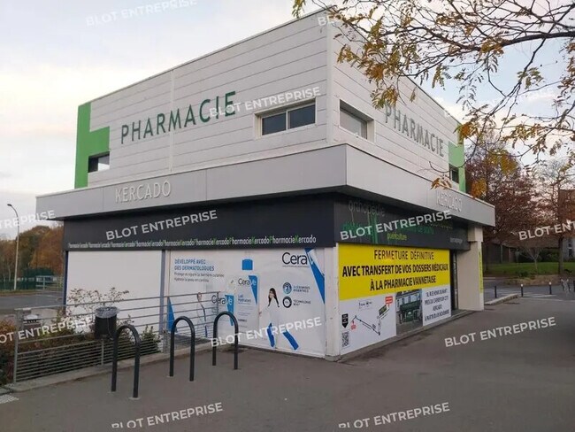 Plus de détails pour Local commercial à vendre
