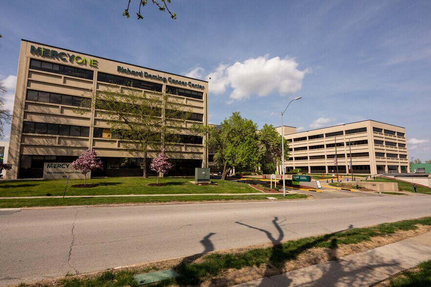 411 Laurel St, Des Moines, IA à louer - Photo de l’immeuble – Image 3 sur 14