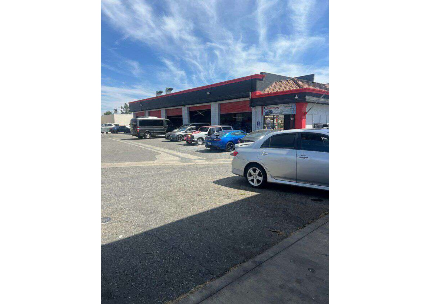 2016 W Foothill Blvd, Upland, CA à louer Photo intérieure– Image 1 sur 7