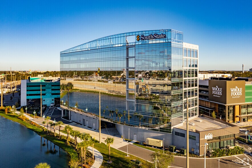 1150 Assembly Dr, Tampa, FL à louer - Photo de l’immeuble – Image 2 sur 12