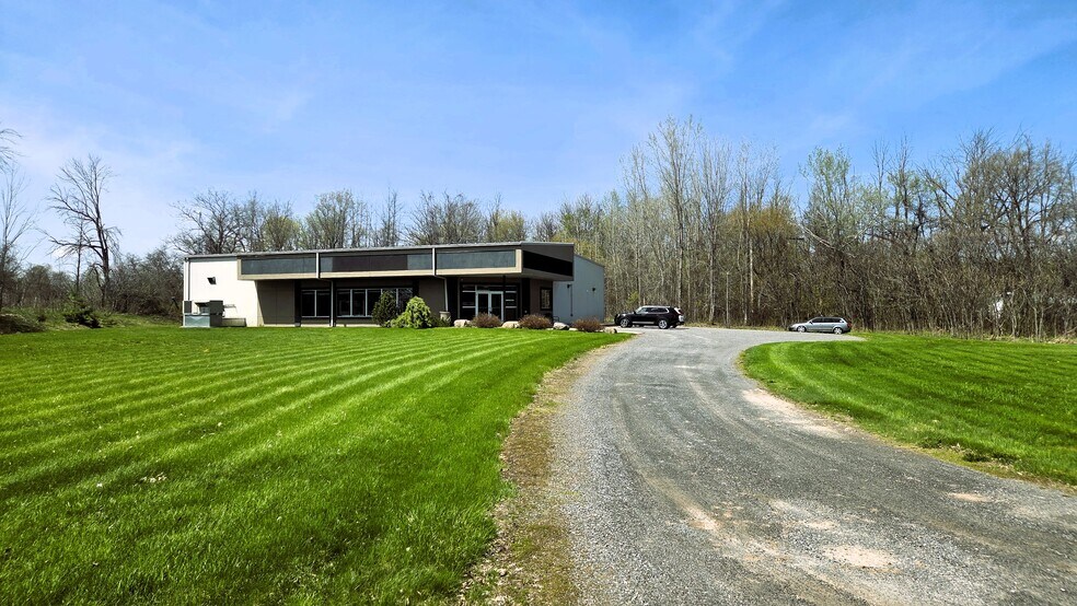 2318 2nd Concession Rd, Brockville, ON à vendre - Photo de l’immeuble – Image 2 sur 10