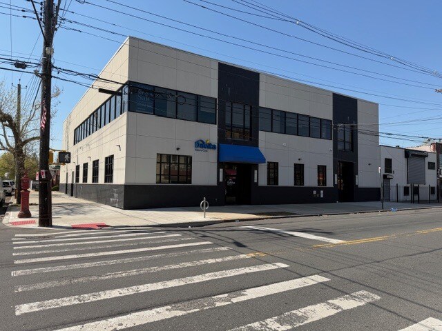 5518 Avenue N, Brooklyn, NY à louer - Photo de l’immeuble – Image 2 sur 16