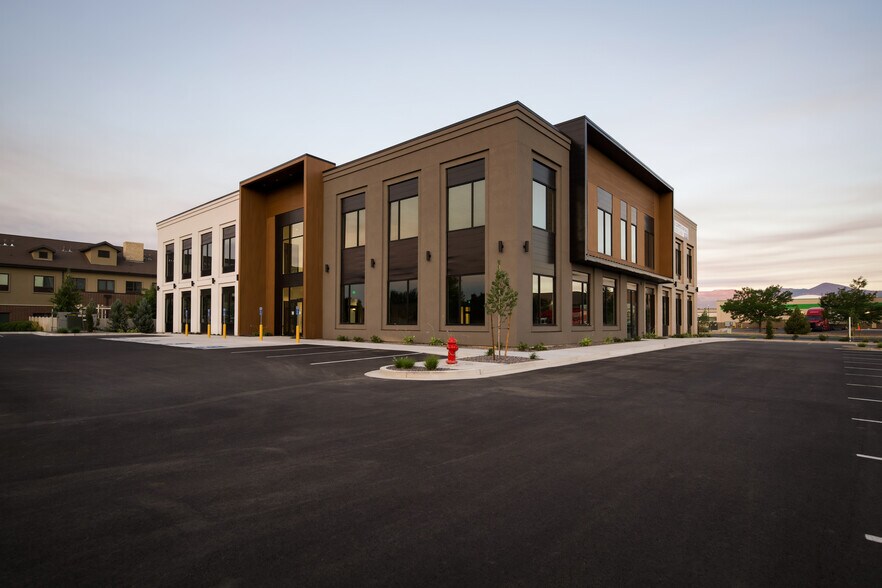 10509 S River Heights, South Jordan, UT à vendre - Photo de l’immeuble – Image 3 sur 8