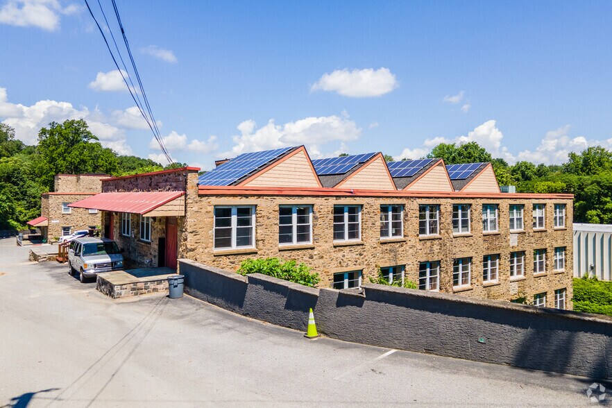 4 Rockbourne Ave, Clifton Heights, PA à louer - Photo de l’immeuble – Image 2 sur 8
