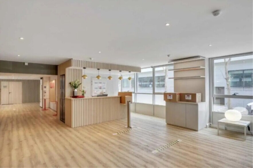 1 Rue François Jacob, Rueil-Malmaison à louer - Photo de l’immeuble – Image 3 sur 12