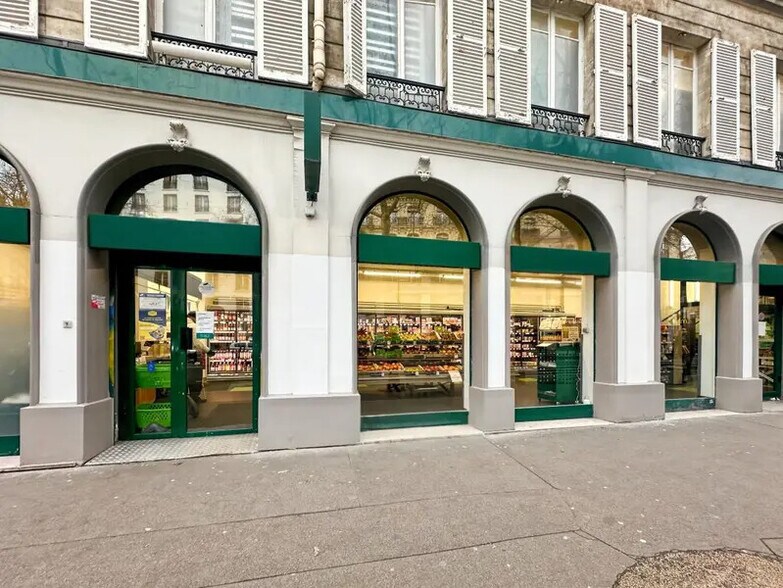 Local commercial dans Paris à louer - Photo de l’immeuble – Image 3 sur 9