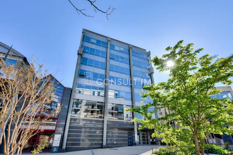 Bureau dans Issy-les-Moulineaux à vendre Photo de l’immeuble– Image 1 sur 9