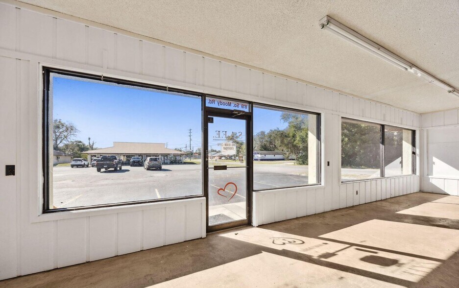 819 S Moody Rd, Palatka, FL à vendre - Photo de l’immeuble – Image 3 sur 25