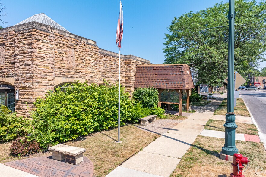 251 N Center St, Joliet, IL à vendre - Photo principale – Image 1 sur 29