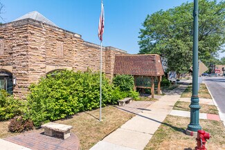 Plus de détails pour 251 N Center St, Joliet, IL - Bureau à vendre