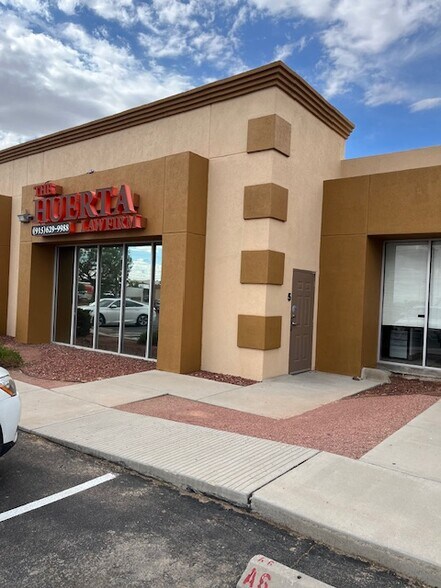 11601 Pellicano Dr, El Paso, TX à louer - Photo de l’immeuble – Image 3 sur 39