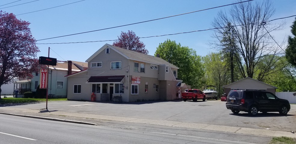 745-747 Erie Blvd W, Rome, NY à vendre - Photo principale – Image 1 sur 15