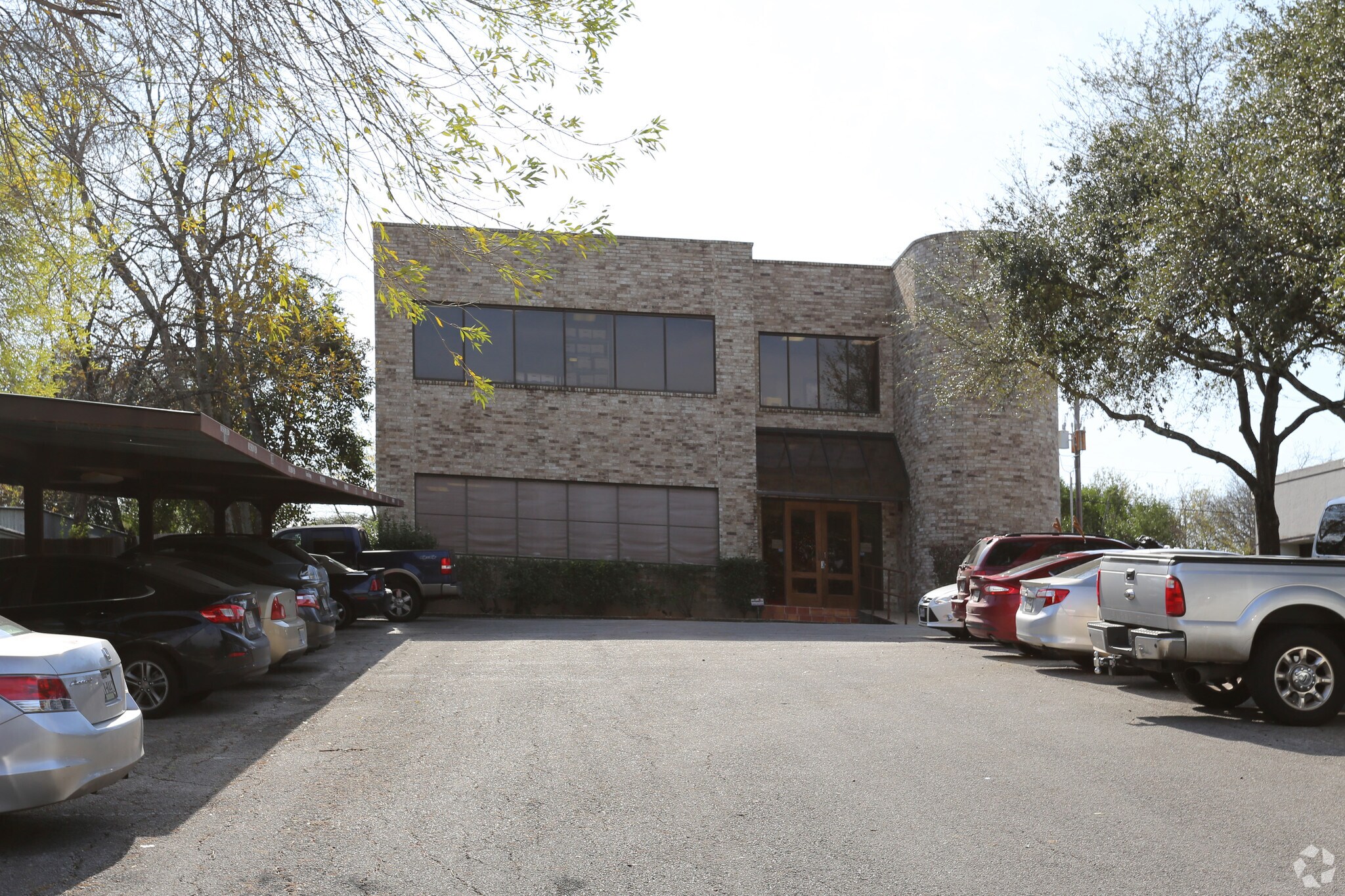 518 E Ramsey Rd, San Antonio, TX à louer Photo de l’immeuble– Image 1 sur 13