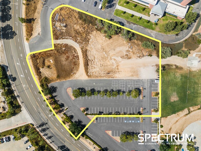Kelly Johnson Pky, Valencia, CA à vendre - Aérien – Image 2 sur 8
