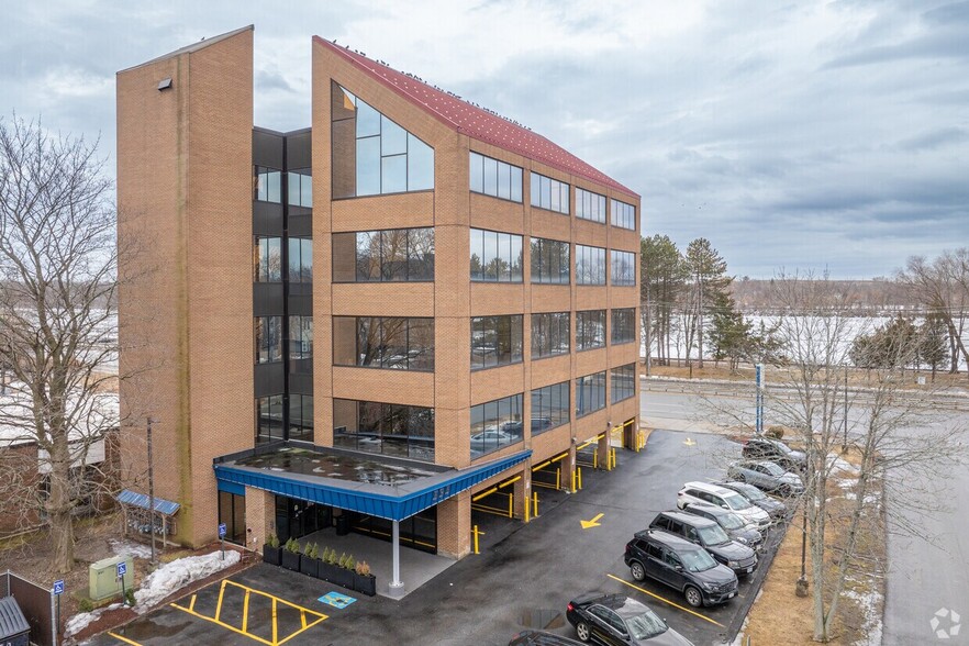 595 Pawtucket Blvd, Lowell, MA à louer - Photo de l’immeuble – Image 2 sur 3
