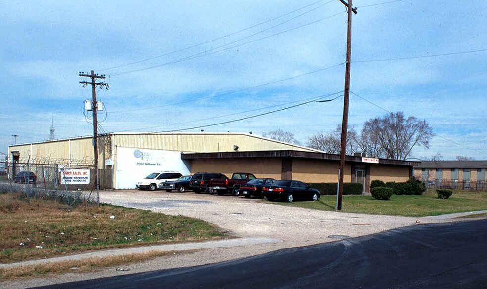 7444 Calhoun Rd, Houston, TX à vendre - Photo principale – Image 1 sur 19