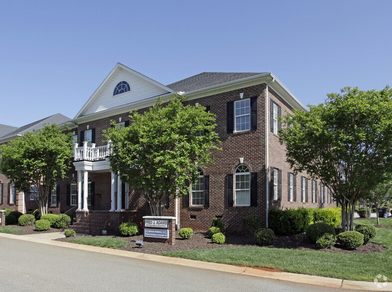 3447 Pelham Rd, Greenville, SC à vendre - Photo de l’immeuble – Image 3 sur 10