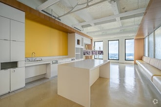 910 Louisiana St, Houston, TX à louer Photo intérieure– Image 2 sur 12