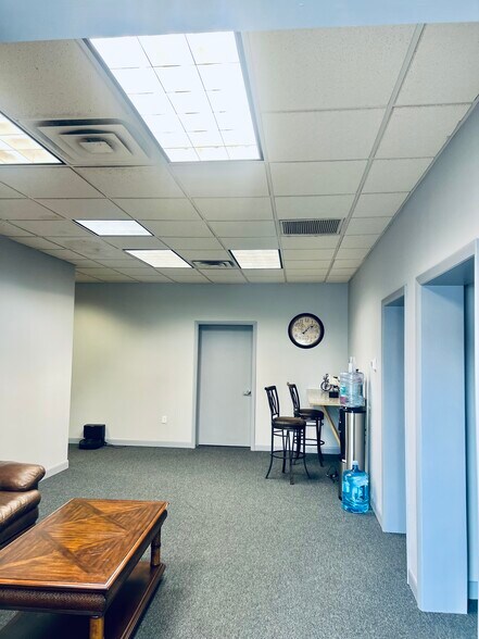 6212 44th St N 21, Pinellas Park, FL à louer - Photo de l’immeuble – Image 3 sur 14