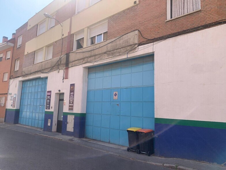 Industriel/Logistique dans Madrid, Madrid à vendre - Photo de l’immeuble – Image 2 sur 12
