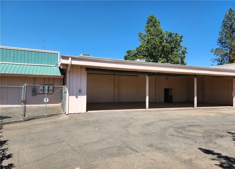 5990 Foster Rd, Paradise, CA à vendre - Photo de l’immeuble – Image 3 sur 13