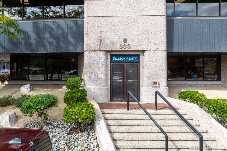 333 Holcomb Ave, Reno, NV à louer - Photo de l’immeuble – Image 2 sur 5
