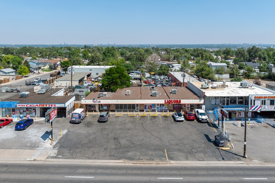 2412 S Federal Blvd, Denver, CO à louer - Photo de l’immeuble – Image 2 sur 14