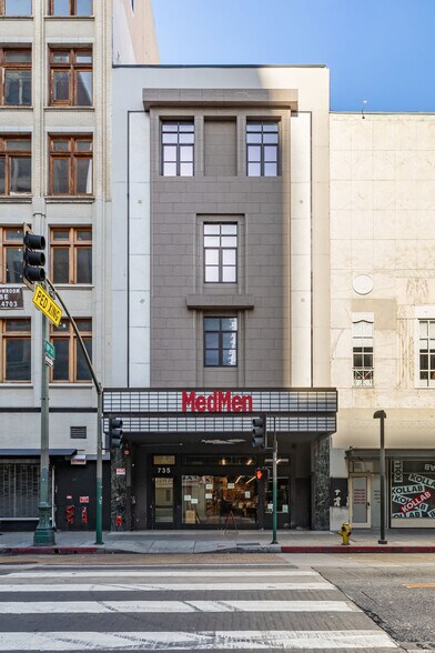 735 S Broadway, Los Angeles, CA à vendre - Photo de l’immeuble – Image 2 sur 35