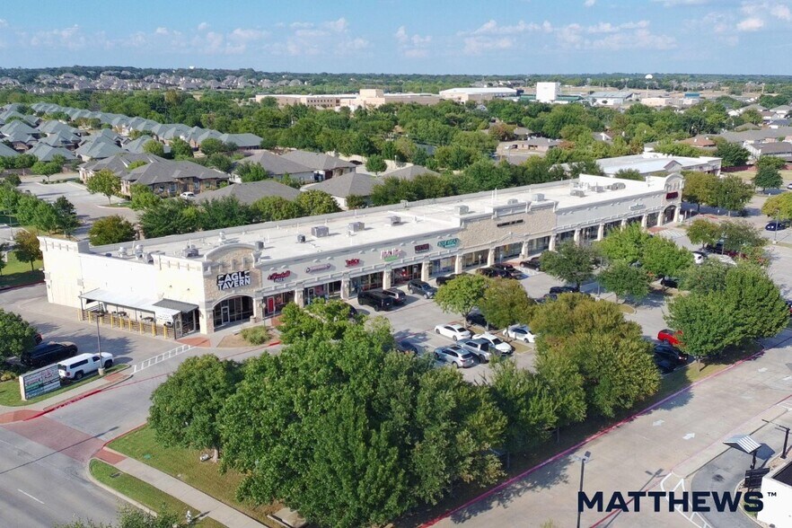 721 Keller Pky, Keller, TX à louer - Photo de l’immeuble – Image 2 sur 5