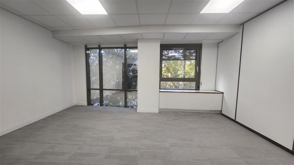 Bureau dans La Garenne-Colombes à louer Photo intérieure– Image 1 sur 6