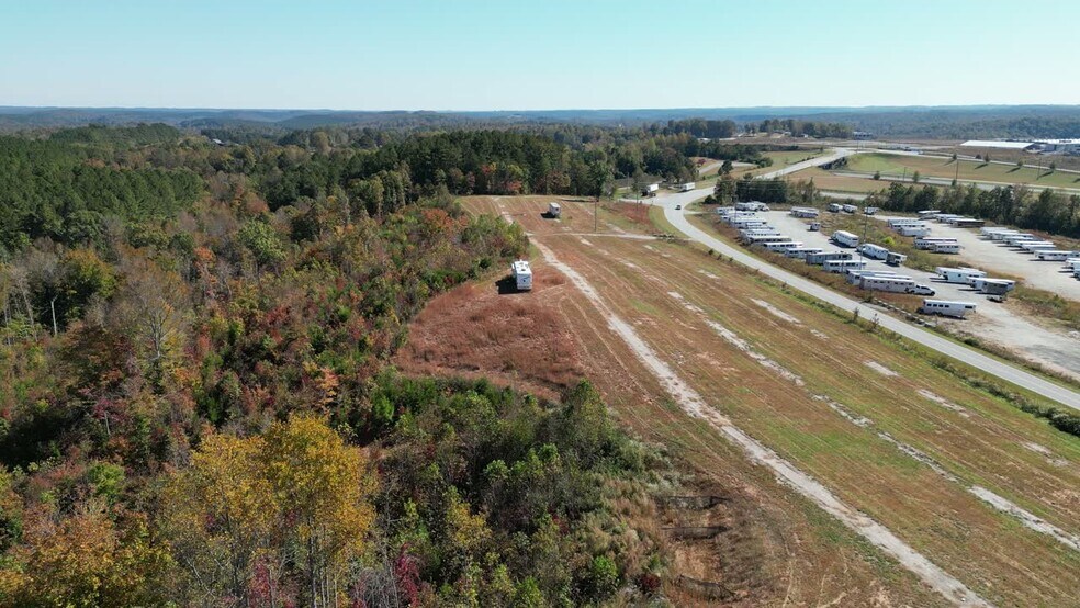 Tryon Crossing, Mill Spring, NC à vendre - Vidéo sur l’annonce professionnelle – Image 2 sur 12