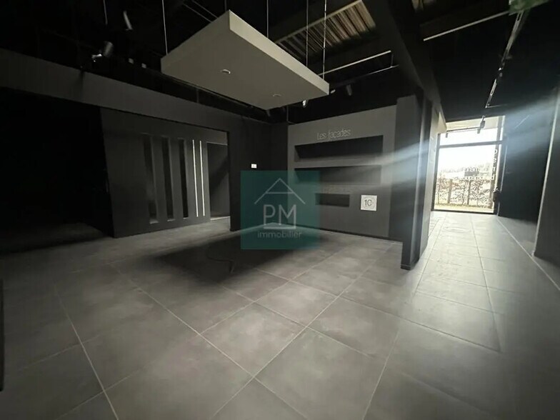 Local commercial dans Longueau à louer - Photo intérieure – Image 2 sur 3