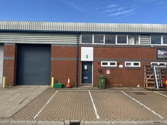 Plus de détails pour Southern Rd, Aylesbury - Industriel/Logistique à louer