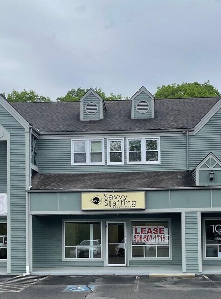 111 Washington St, Plainville, MA à louer - Photo de l’immeuble – Image 3 sur 15