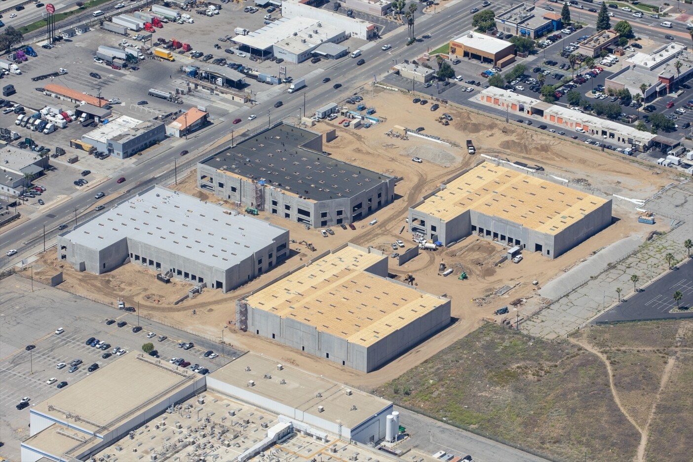 2245 W Valley Blvd, Colton, CA à louer Photo de la construction– Image 1 sur 6