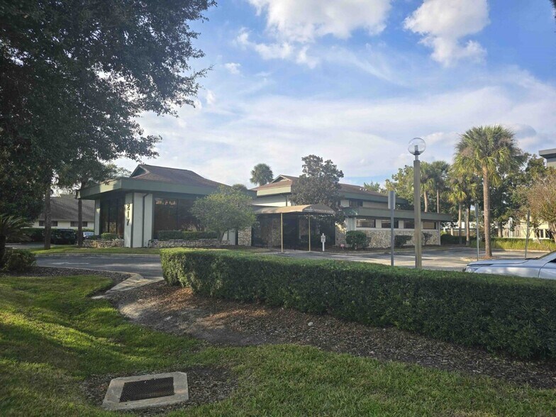 217 Hillcrest St, Orlando, FL à louer - Photo de l’immeuble – Image 1 sur 4