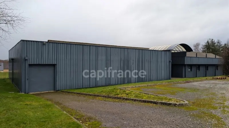 Local d'activités dans RANDONNAI à vendre - Photo de l’immeuble – Image 3 sur 12