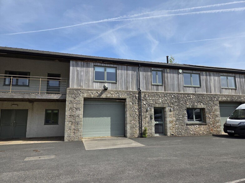 Kendal Rd, Carnforth à louer - Photo de l’immeuble – Image 2 sur 27